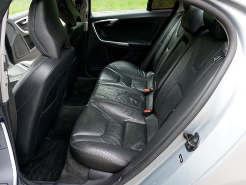 Used 2013 Volvo S60 T5 image 24