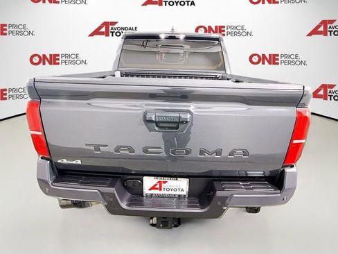 Certified 2025 Toyota Tacoma SR5 AWD/4WD image 7