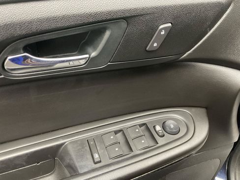 Used 2016 GMC Acadia SLT FWD image 10