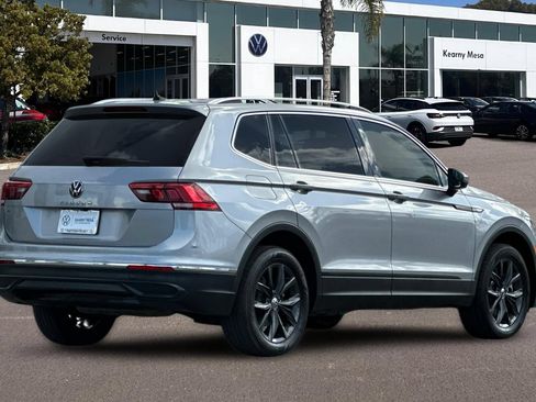 Certified 2024 Volkswagen Tiguan SE FWD image 4