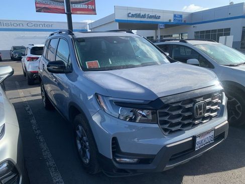 Used 2023 Honda Passport TrailSport image 5