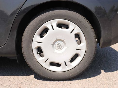 Used 2012 Scion xD FWD image 9