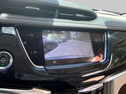Used 2024 Cadillac XT6 Premium Luxury FWD image 25
