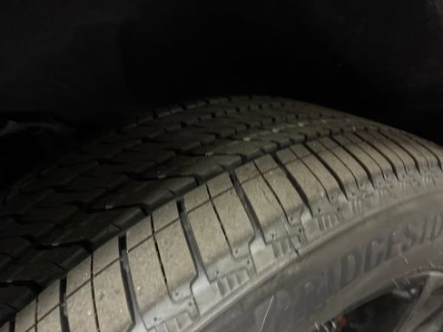 Certified 2021 Cadillac Escalade Sport AWD/4WD image 28