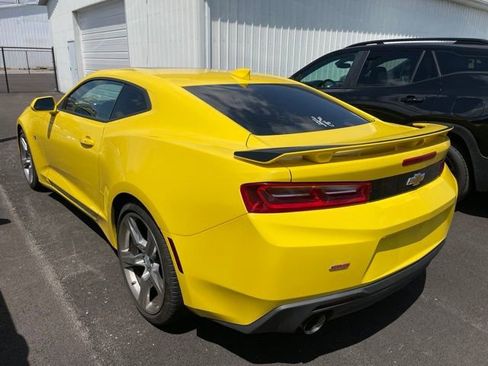 Used 2018 Chevrolet Camaro SS RWD image 5