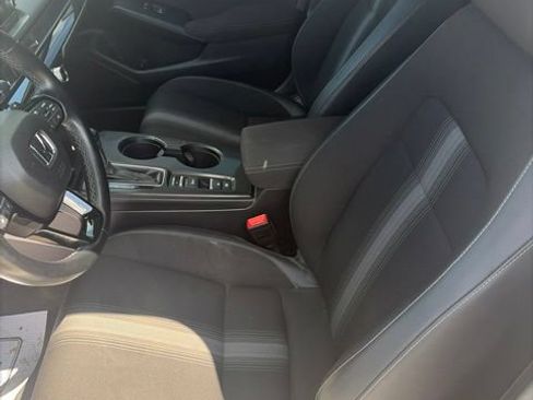Used 2022 Honda Civic Sport image 10