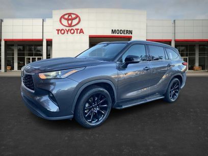 Used 2022 Toyota Highlander XLE