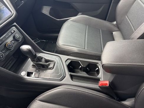 Used 2021 Volkswagen Tiguan SEL image 26
