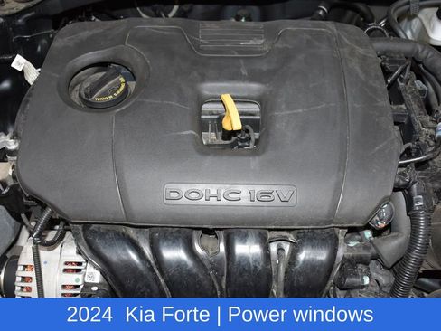 Used 2024 Kia Forte LXS FWD image 8