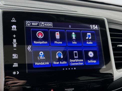 Used 2018 Honda Pilot Touring image 15