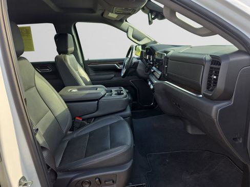 Used 2025 GMC Sierra 1500 SLT AWD/4WD image 16