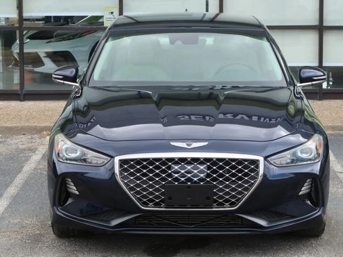 Used 2019 Genesis G70 2.0T Sport RWD image 4
