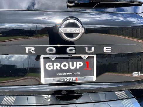 Certified 2024 Nissan Rogue SL FWD image 10