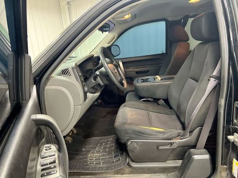 Used 2011 Chevrolet Silverado 1500 LS w/ LPO, Chrome Package RWD image 18