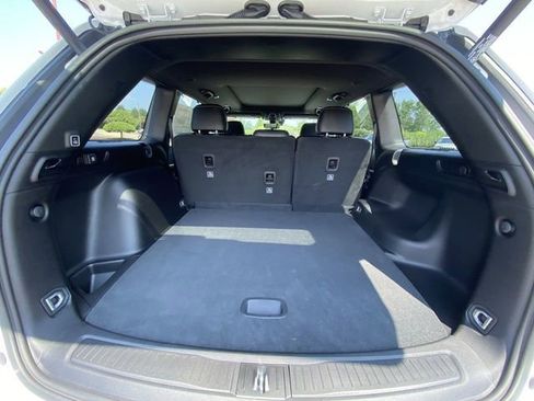 New 2025 Jeep Grand Cherokee Limited w/ Luxury Tech Group II image 24