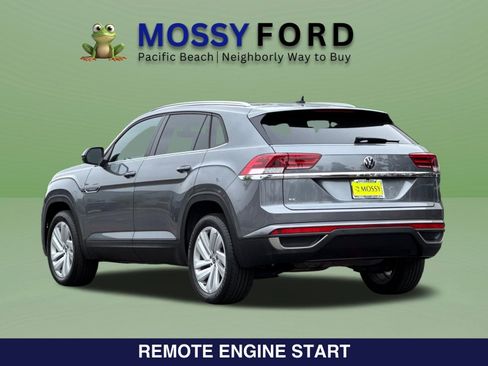Used 2023 Volkswagen Atlas Cross Sport SE w/ Panoramic Sunroof Package FWD image 8