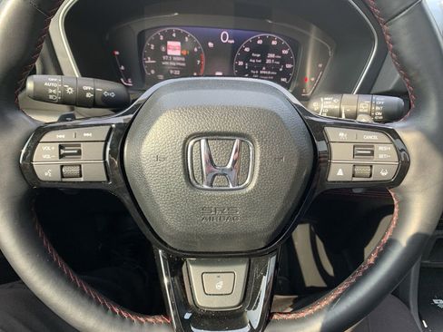 Used 2025 Honda Pilot Black Edition image 45
