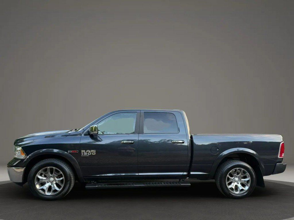 Used 2019 RAM 1500 Laramie AWD/4WD image 9