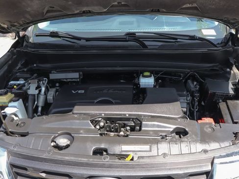 Used 2019 Nissan Pathfinder SL FWD image 11