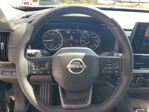 New 2026 Nissan Pathfinder SV image 11