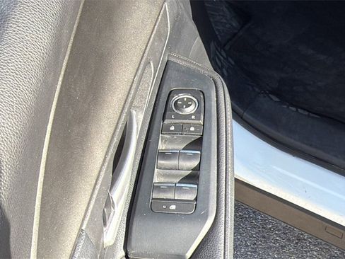 Used 2024 Toyota Grand Highlander XLE image 9