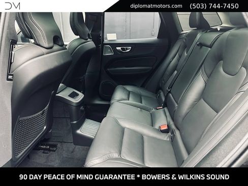 Used 2024 Volvo XC60 T8 Ultimate AWD/4WD image 22