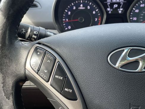 Used 2013 Hyundai Elantra Limited FWD image 19