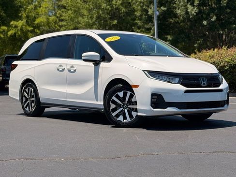 Used 2025 Honda Odyssey EX-L image 2