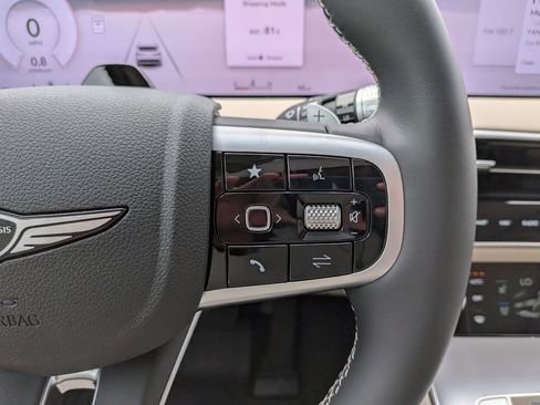 New 2026 Genesis GV70 2.5T Advanced AWD/4WD image 17