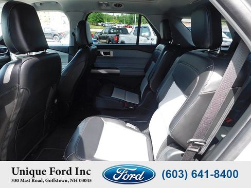 Used 2023 Ford Explorer XLT w/ Equipment Group 202A AWD/4WD image 27