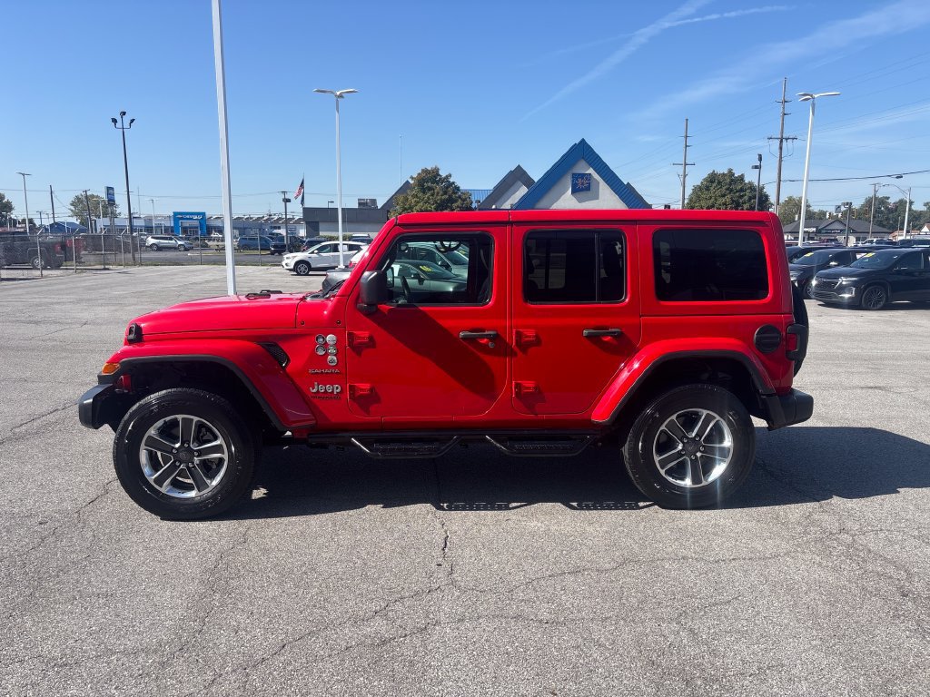 Used 2018 Jeep Wrangler Unlimited Sahara AWD/4WD image 2