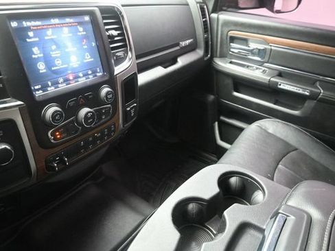 Used 2018 RAM 2500 Laramie w/ Snow Chief Group AWD/4WD image 28