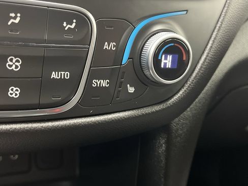 Certified 2023 Chevrolet Equinox LT w/ Driver Convenience Package image 22