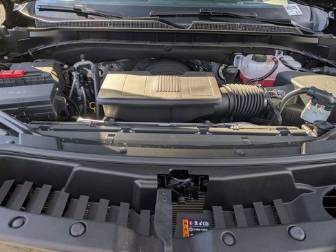 New 2025 Chevrolet Suburban Premier image 11