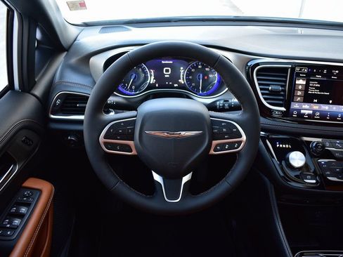 New 2026 Chrysler Pacifica Pinnacle image 53