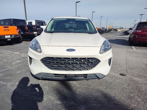 Used 2021 Ford Escape SE w/ SE Sport Appearance Package image 5