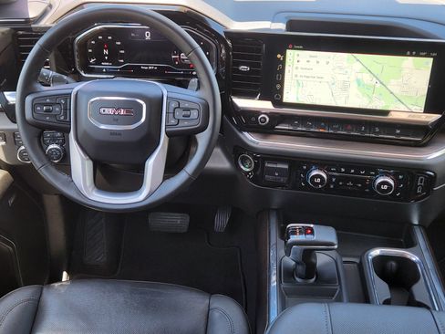 Used 2024 GMC Sierra 1500 SLT AWD/4WD image 10