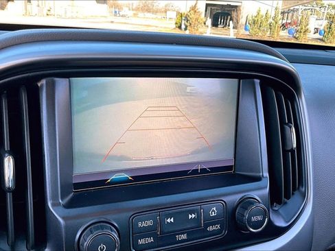 Used 2018 Chevrolet Colorado LT w/ LT Convenience Package image 15