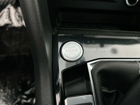 New 2026 Volkswagen Taos SE image 34