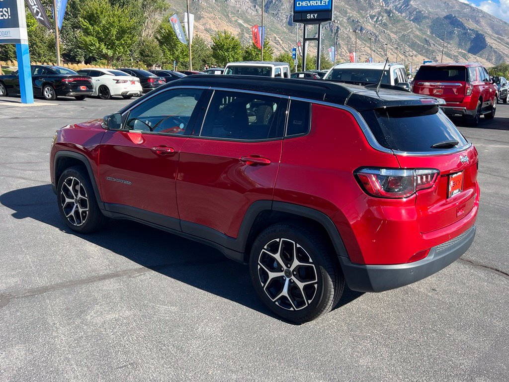 Used 2025 Jeep Compass Limited AWD/4WD image 12