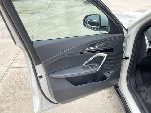 Certified 2024 BMW X1 xDrive28i w/ Convenience Package image 8