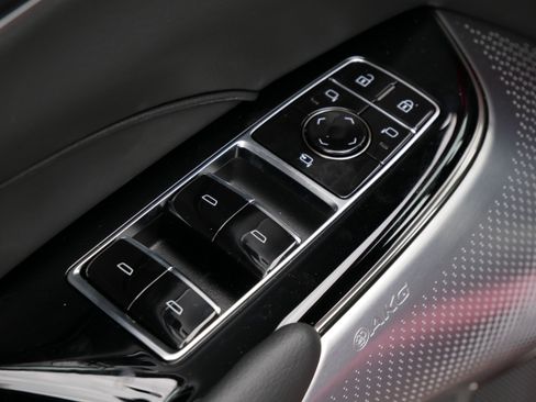 New 2026 Cadillac Lyriq Premium Luxury w/ LPO, Floor Liner Package AWD/4WD image 18