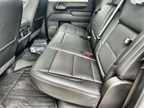 New 2025 GMC Sierra 2500 Denali w/ Denali Reserve Package image 16