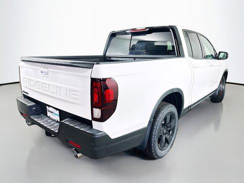 New 2026 Honda Ridgeline Black Edition image 7