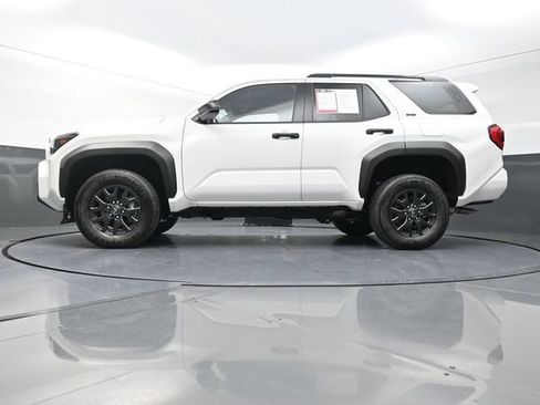 Used 2026 Toyota 4Runner SR5 RWD image 33