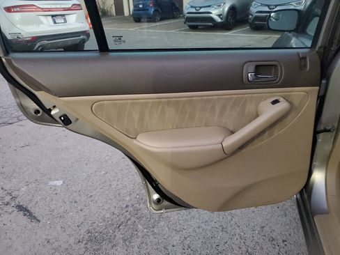 Used 2004 Honda Civic LX image 17