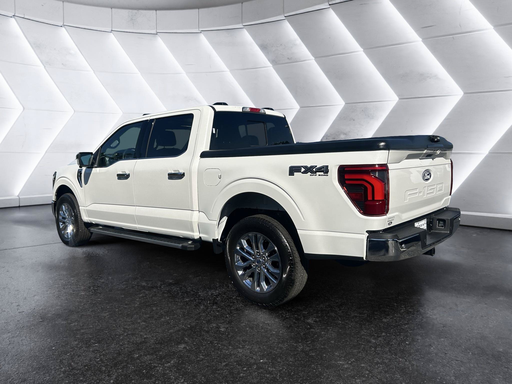 Used 2025 Ford F150 Lariat w/ Equipment Group 501A Mid AWD/4WD image 5