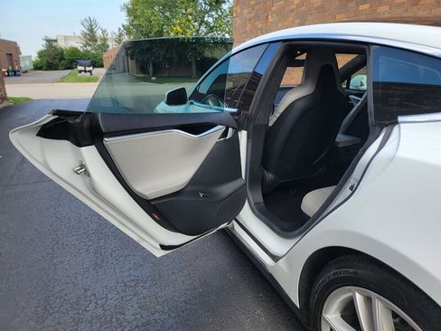 Used 2015 Tesla Model S 70D AWD/4WD image 13