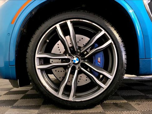Used 2018 BMW X5 M image 11