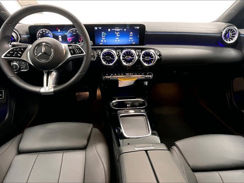 New 2025 Mercedes-Benz CLA 250 image 5